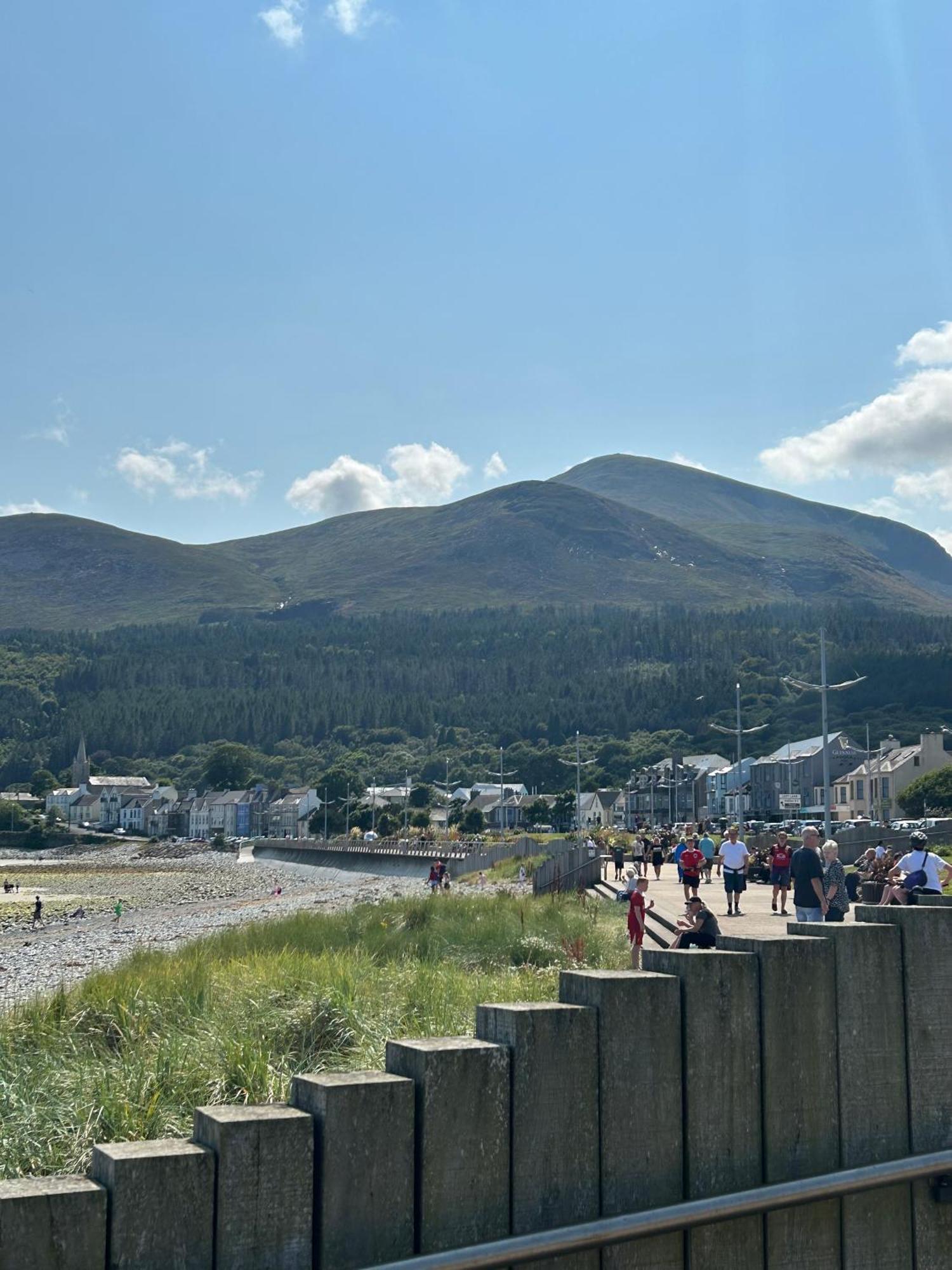 Pine View Holiday Home Newcastle  Exteriör bild